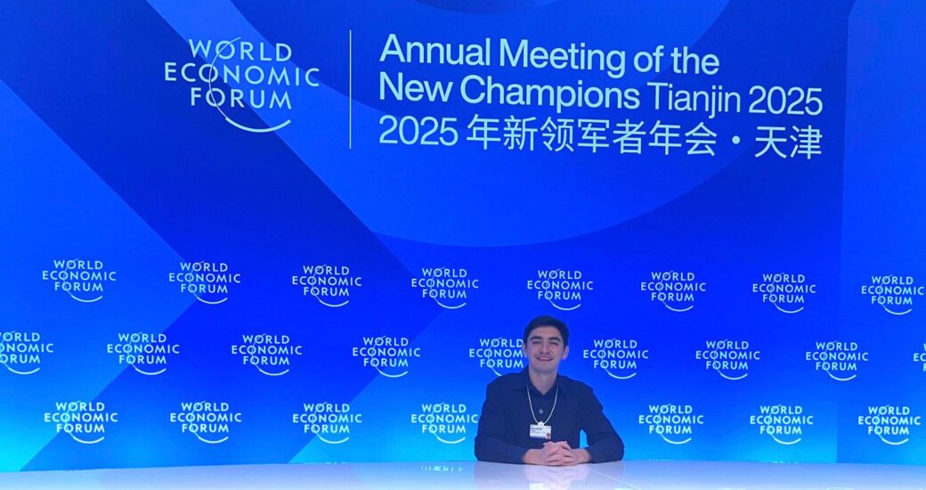 Maximiliano Frey: primer chileno sub30 en el "Davos de Verano" llama a posicionar a Chile en el desarrollo sostenible con liderazgos intergeneracionales